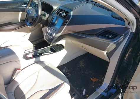 2019 Lincoln Mkc Reserve z USA, uszkodzony, nr VIN 5LMCJ3D97KUL03446